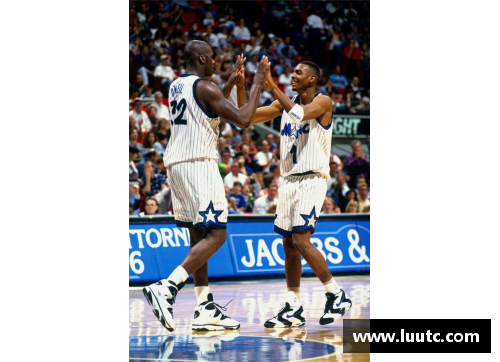 NBA西部赛区：球场风云与传奇巨星